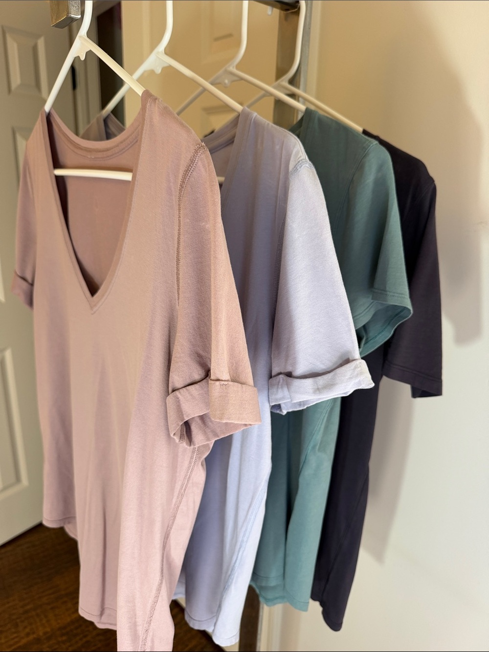 Lululemon Bundle- 4 Women’s V-Neck T-shirts